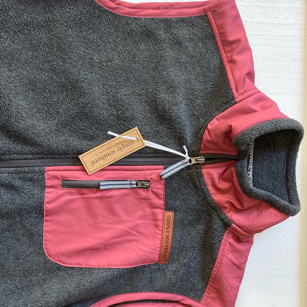 Unisex Simply Southern red/gray fleece vest. EUC.